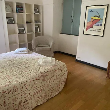 Oliveto Sleeps 4 With Private Garden