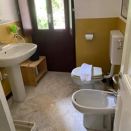 Сasa de vacaciones Oliveto Sleeps 4 With Private Garden Colletta